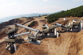 Дробильно-сортировочный комплекс для переработки горных пород, камня, строительных отходов
